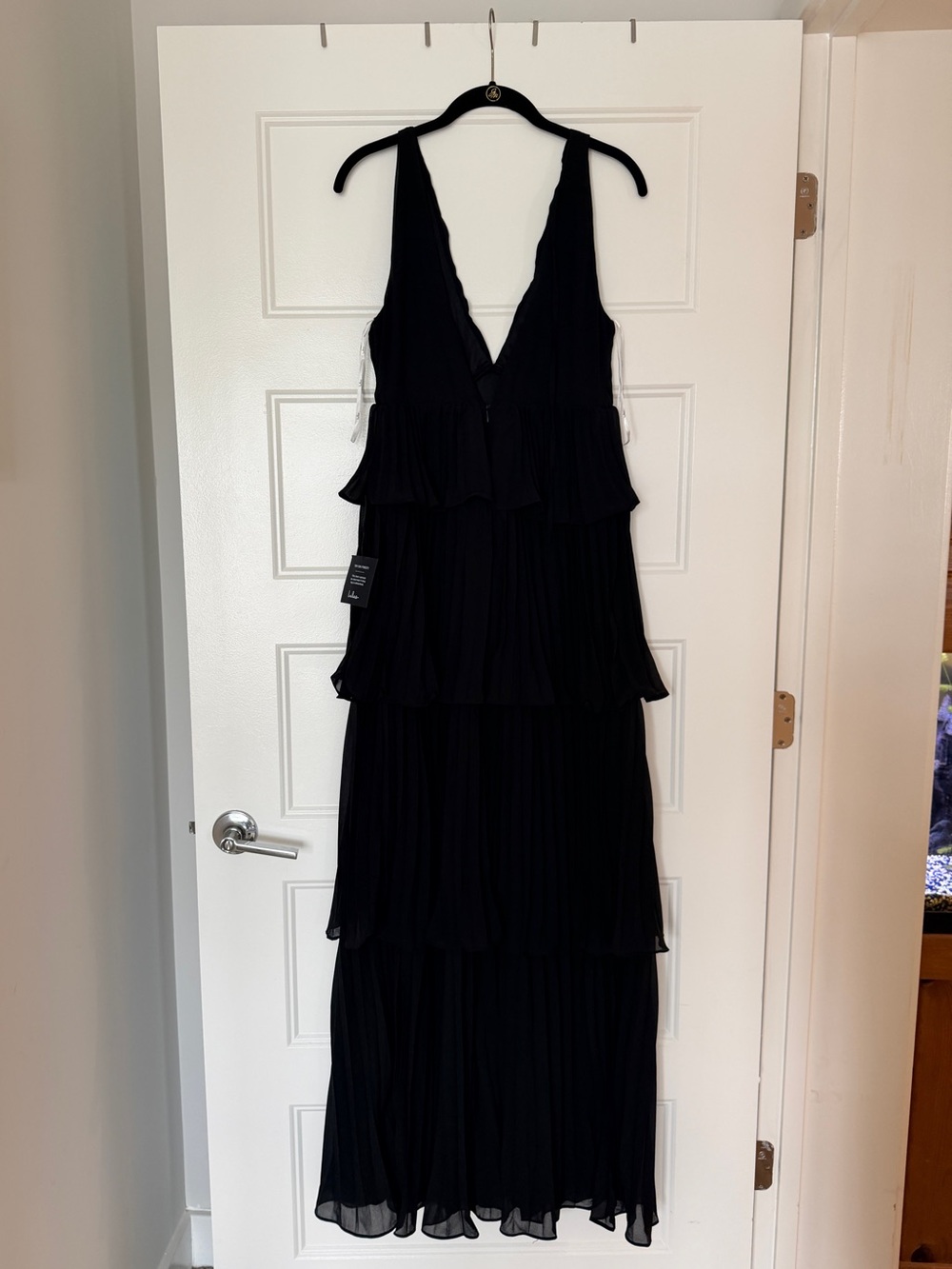 NWT Lulus Mesmerizing Essence Black Pleated Backless Tiered Maxi Dress - Size M - Picture 5 of 11
